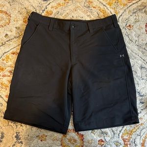 UNDER ARMOUR GOLF SHORTS